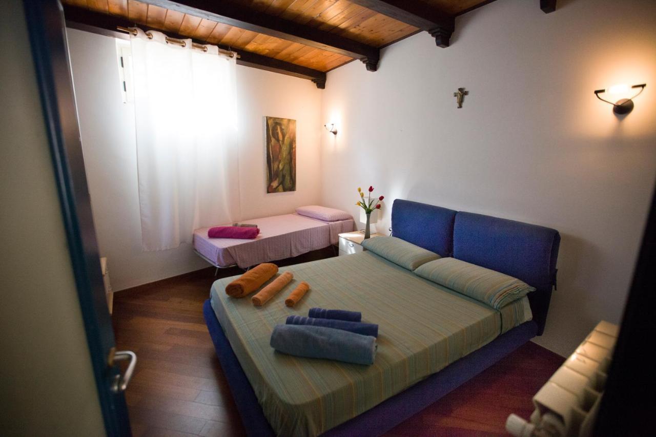 Sopra La Piazza Villa Agira Bagian luar foto