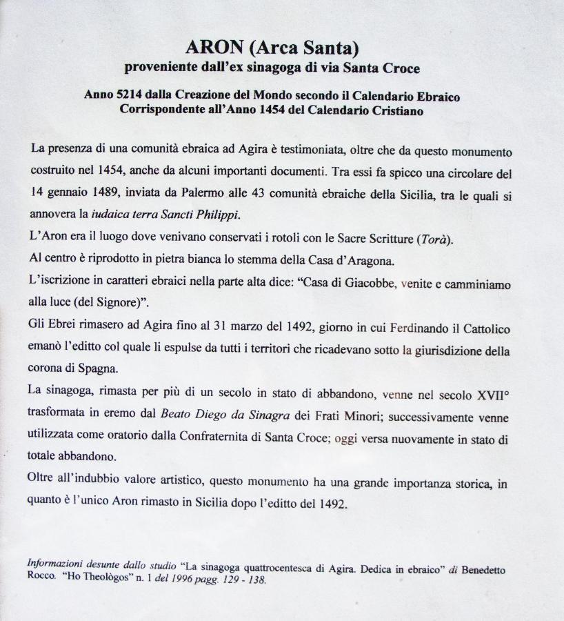 Sopra La Piazza Villa Agira Bagian luar foto