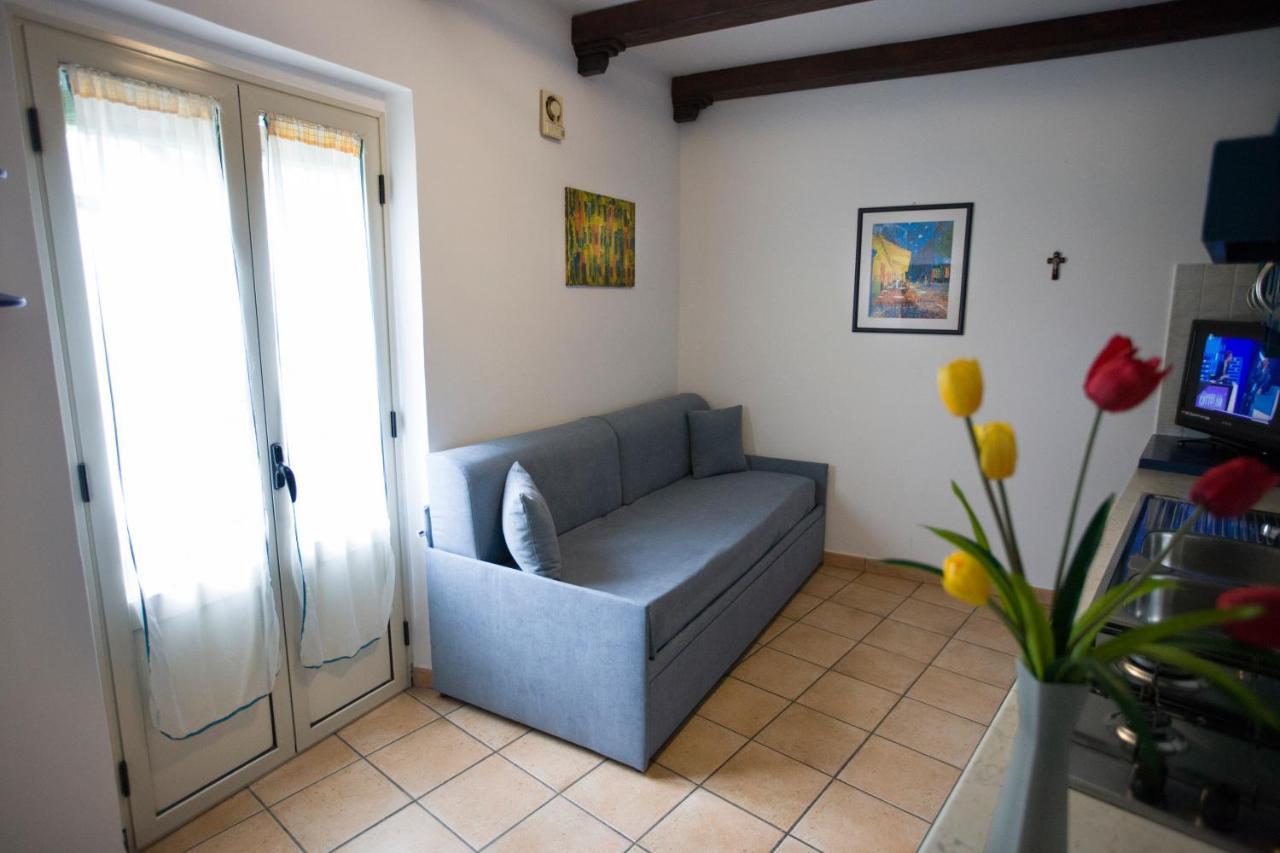 Sopra La Piazza Villa Agira Bagian luar foto